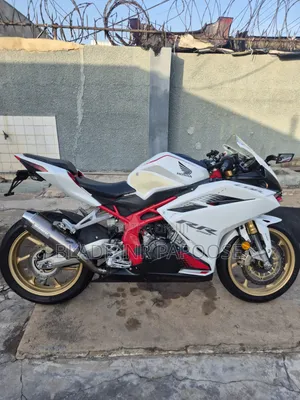 Honda CBR 2024 White