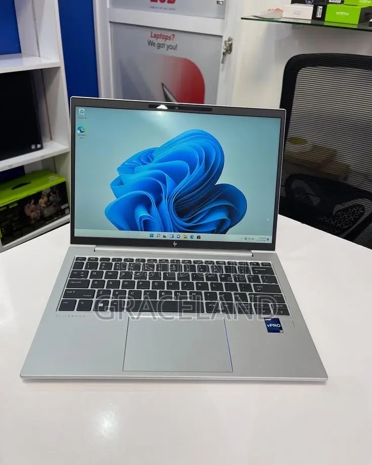 Laptop HP EliteBook 830 G9 16GB Intel Core i7 SSD 512GB