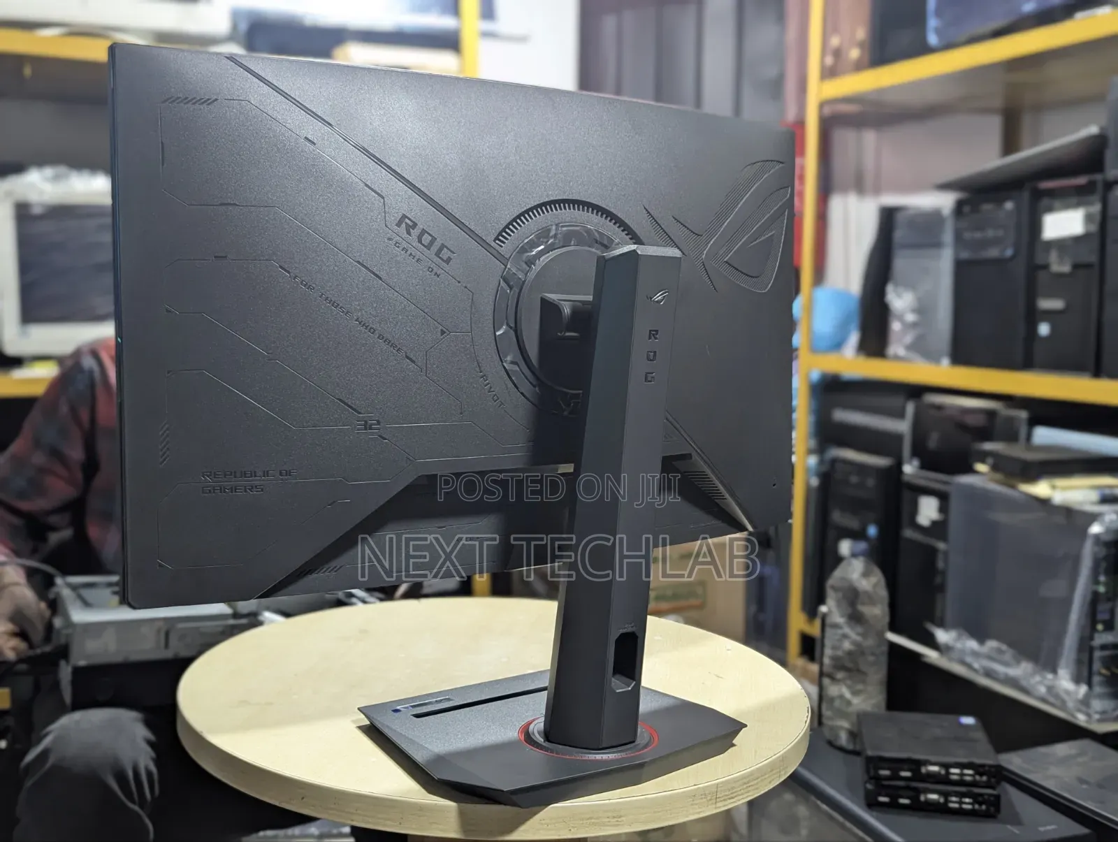 ASUS Curved 2k 32 Inch Monitor