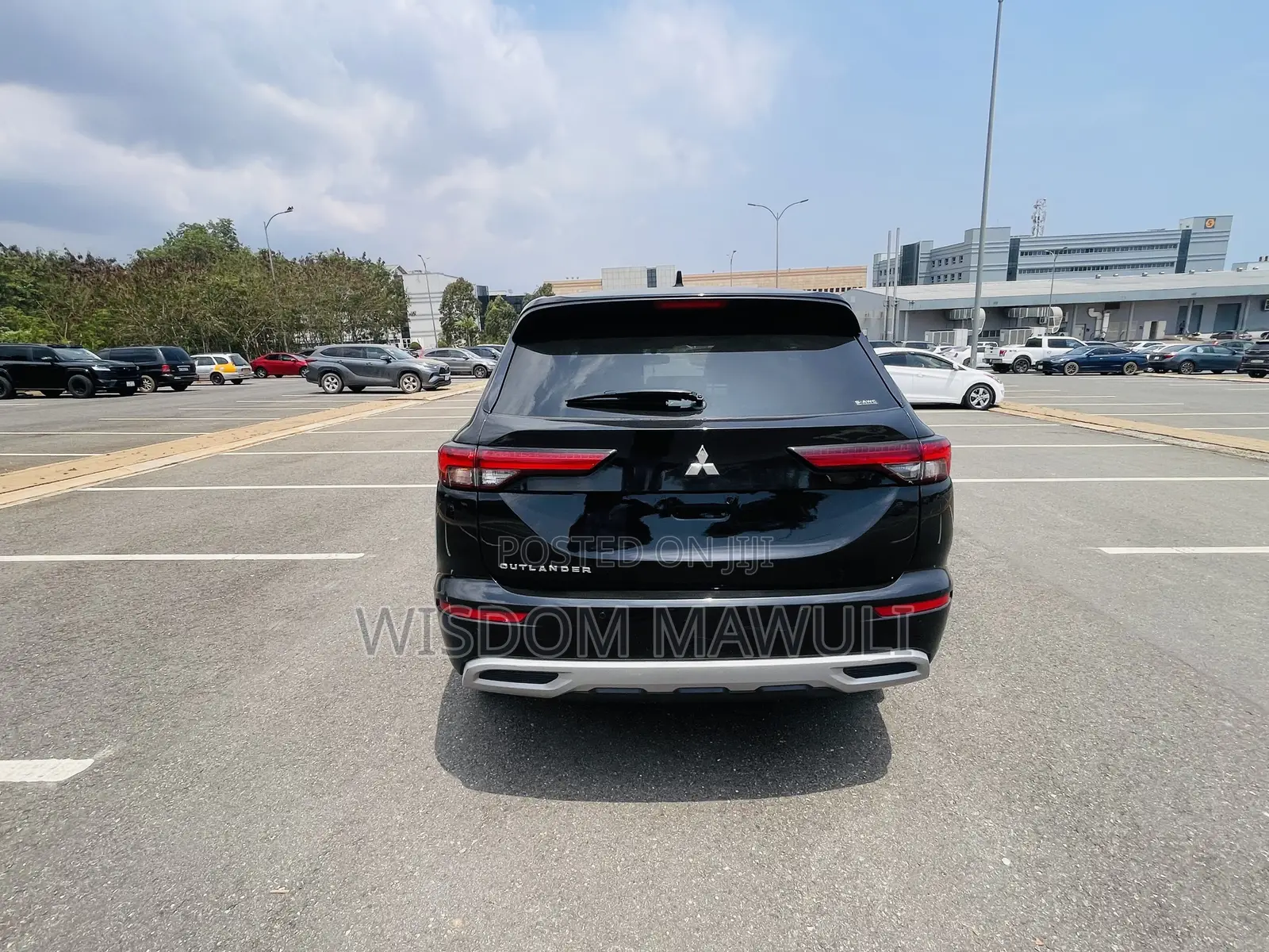 Mitsubishi Outlander 2022 Black