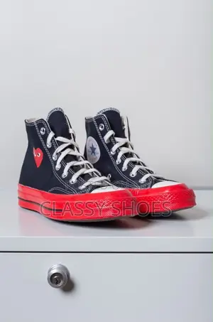 All Star Converse Black and Red