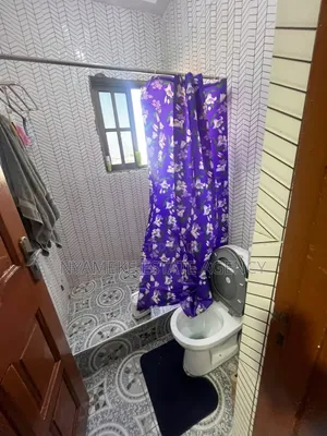 Mini Flat in Exhibition for rent