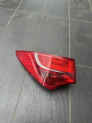 Hyundai Santa Fe / Santafe Taillight 2013 2014 2015 2016 Tail Light
