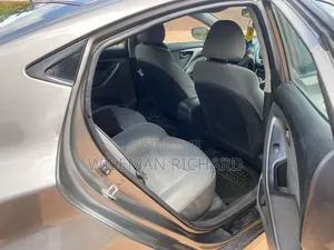 Hyundai Elantra GLS Sedan FWD (1.8L 4cyl 6A) 2013 Gray