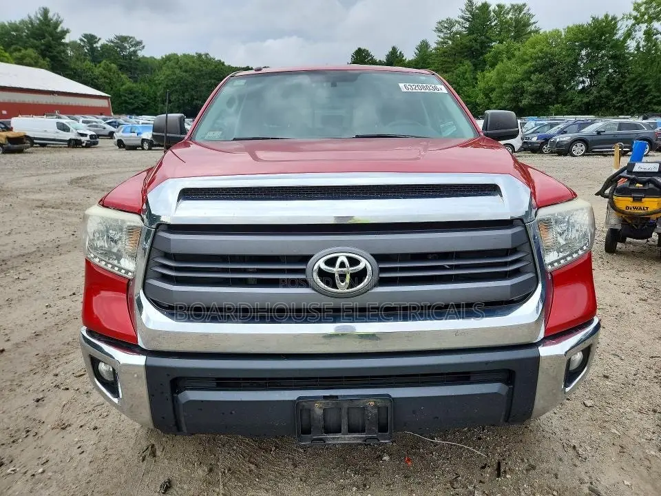 Toyota Tundra SR 4dr Double Cab SB (4.6L 8cyl 6A) 2014 Red