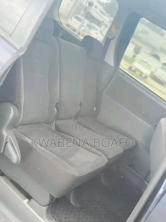 Toyota Voxy 2013 Gray