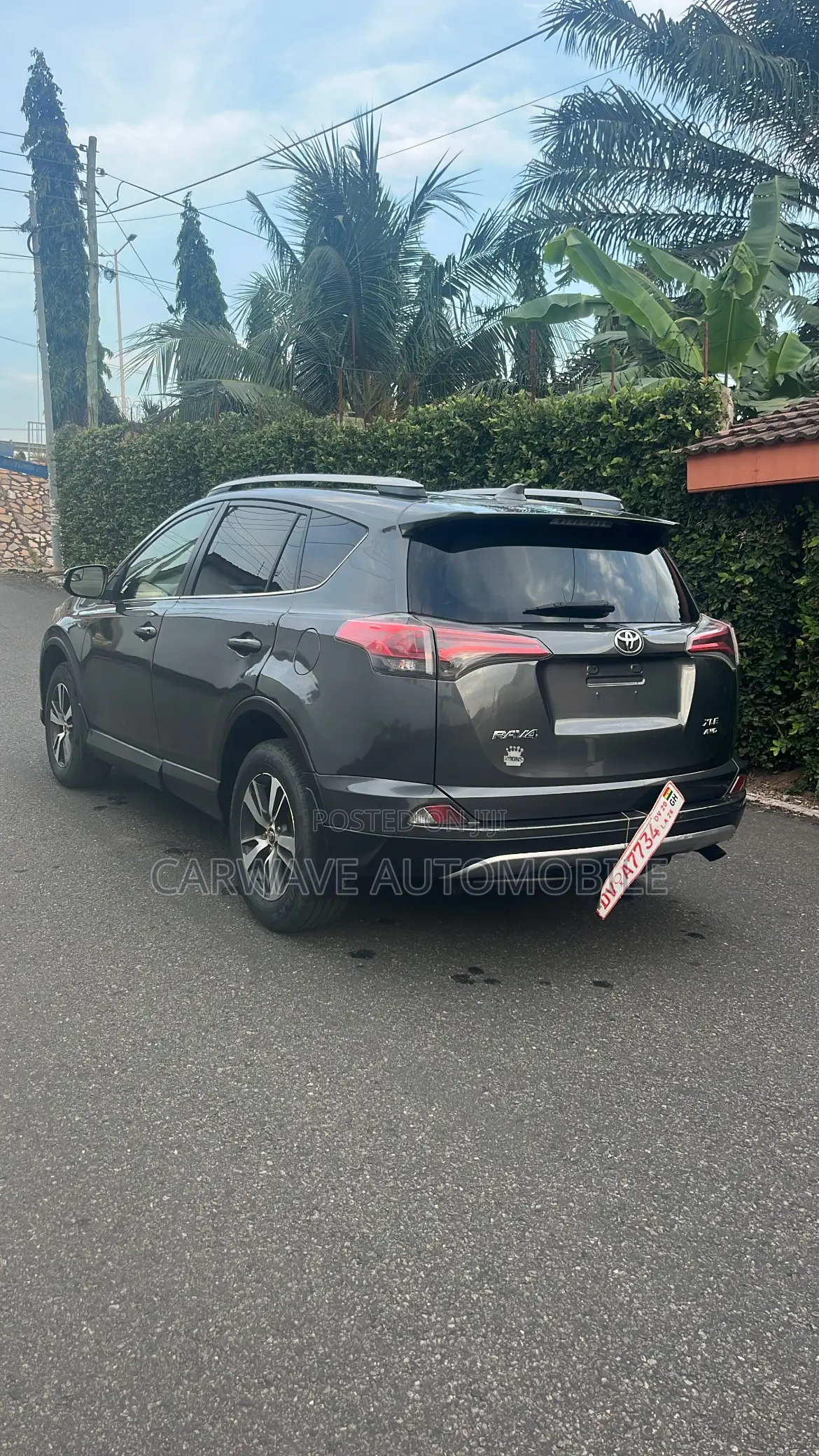 Toyota RAV4 XLE AWD (2.5L 4cyl 6A) 2017 Gray