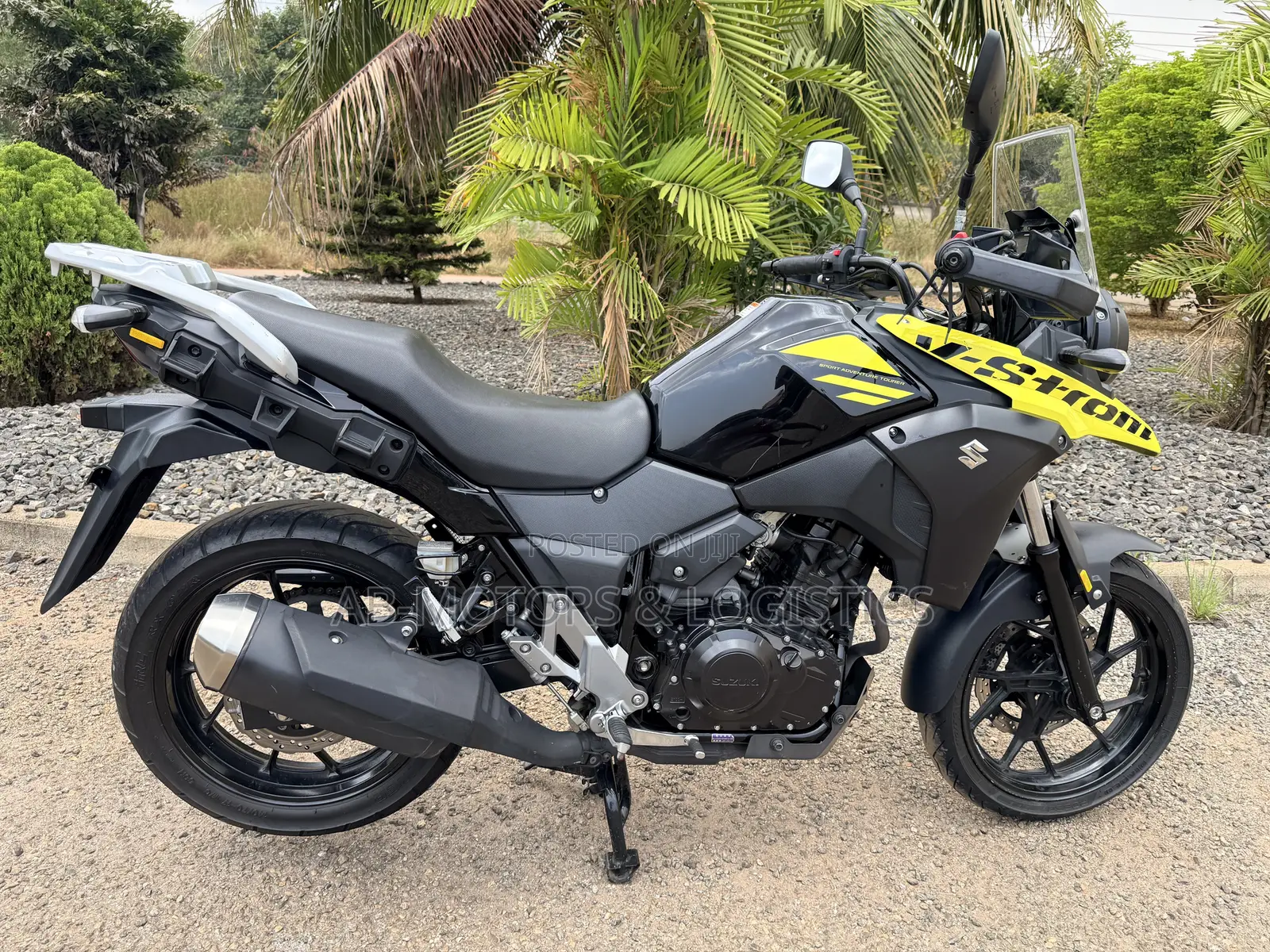 Suzuki V-Strom 2022 Yellow