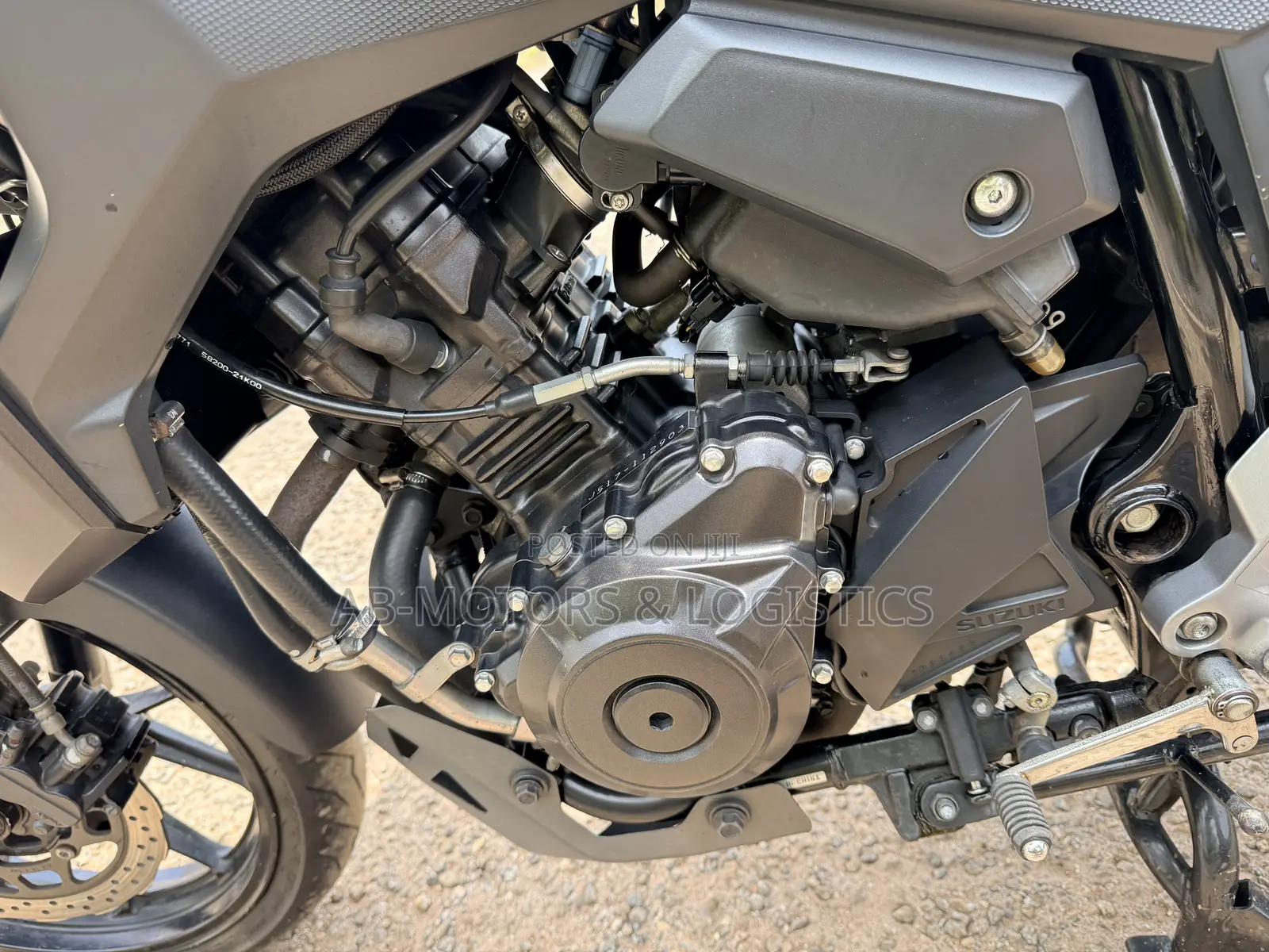 Suzuki V-Strom 2022 Yellow