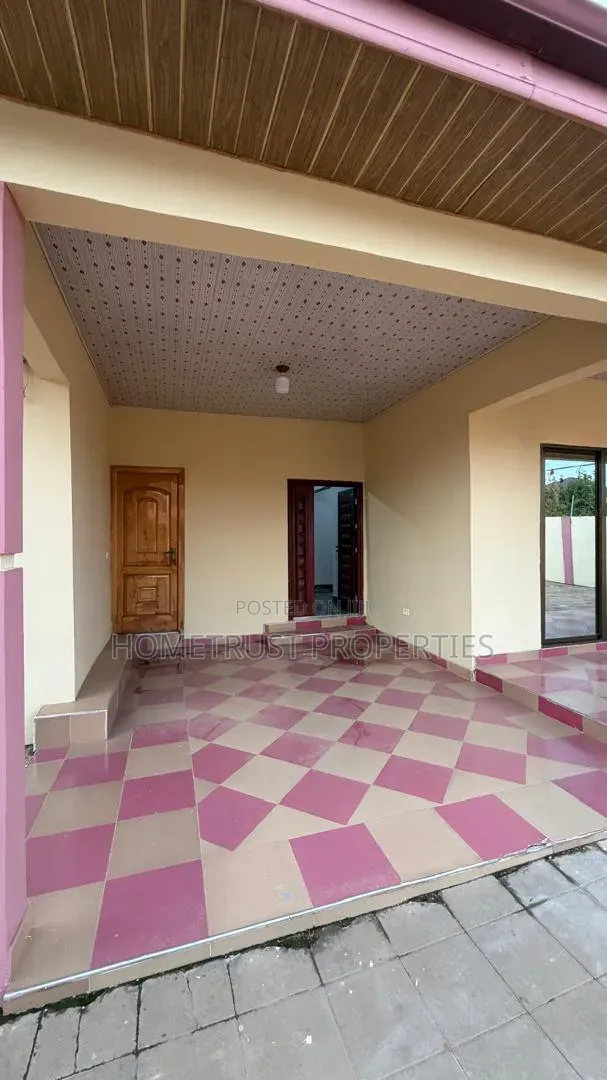 3bdrm House in Adjen Kotoku, Amasaman for sale