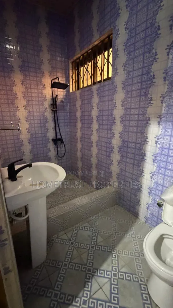 3bdrm House in Adjen Kotoku, Amasaman for sale