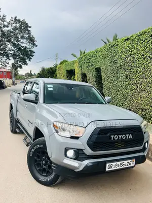 Toyota Tacoma SR5 2019 Gray