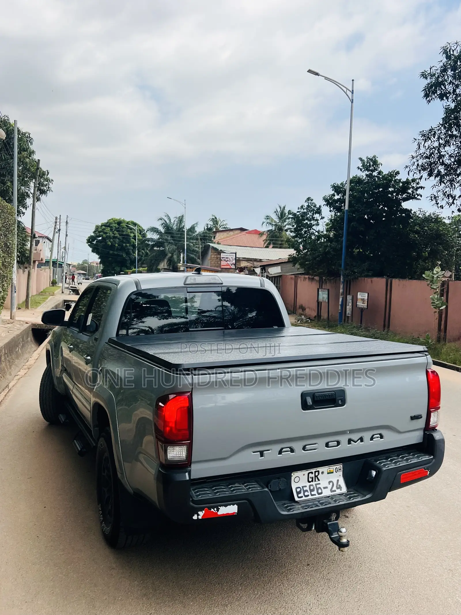 Toyota Tacoma SR5 2019 Gray
