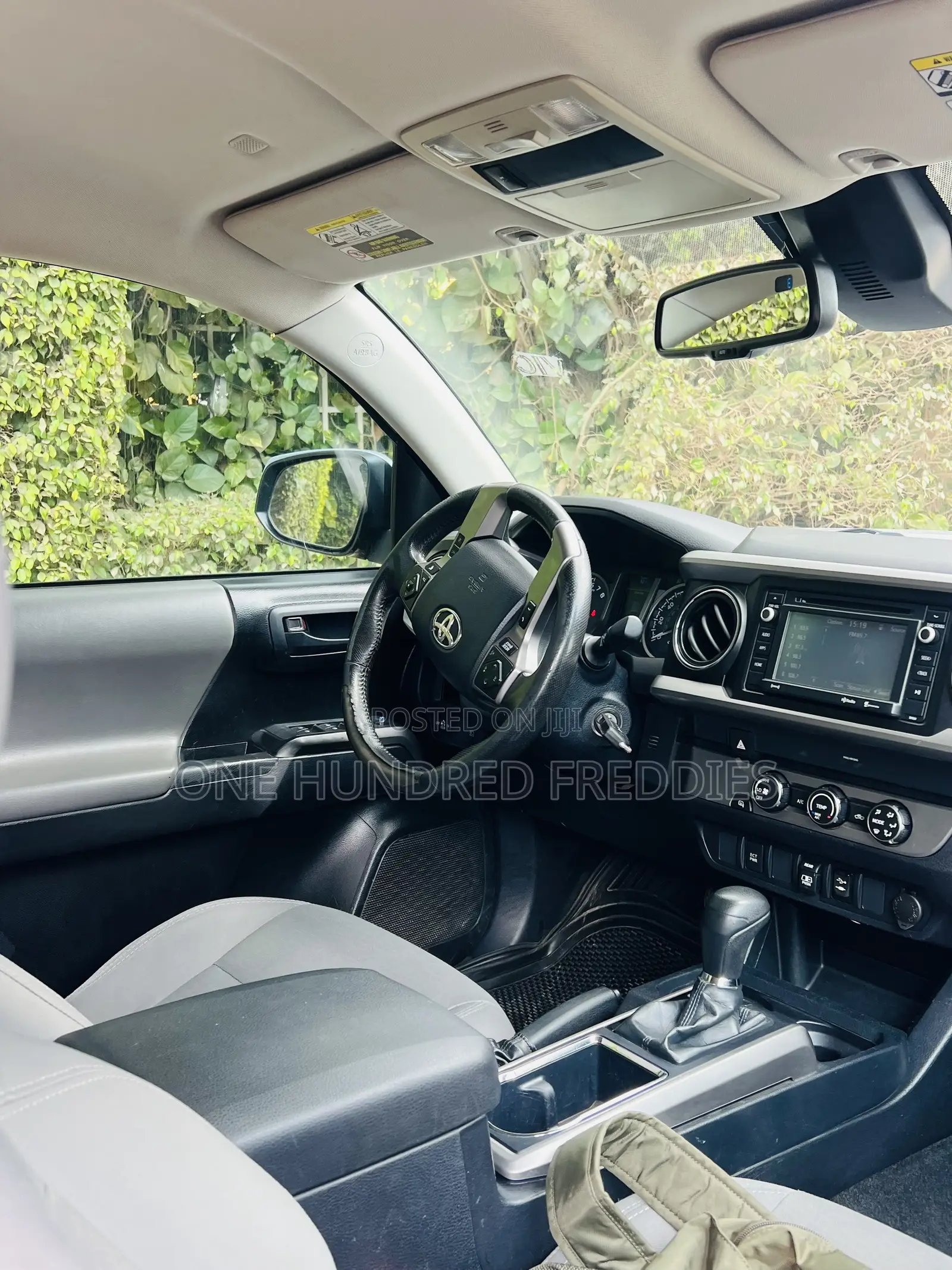 Toyota Tacoma SR5 2019 Gray
