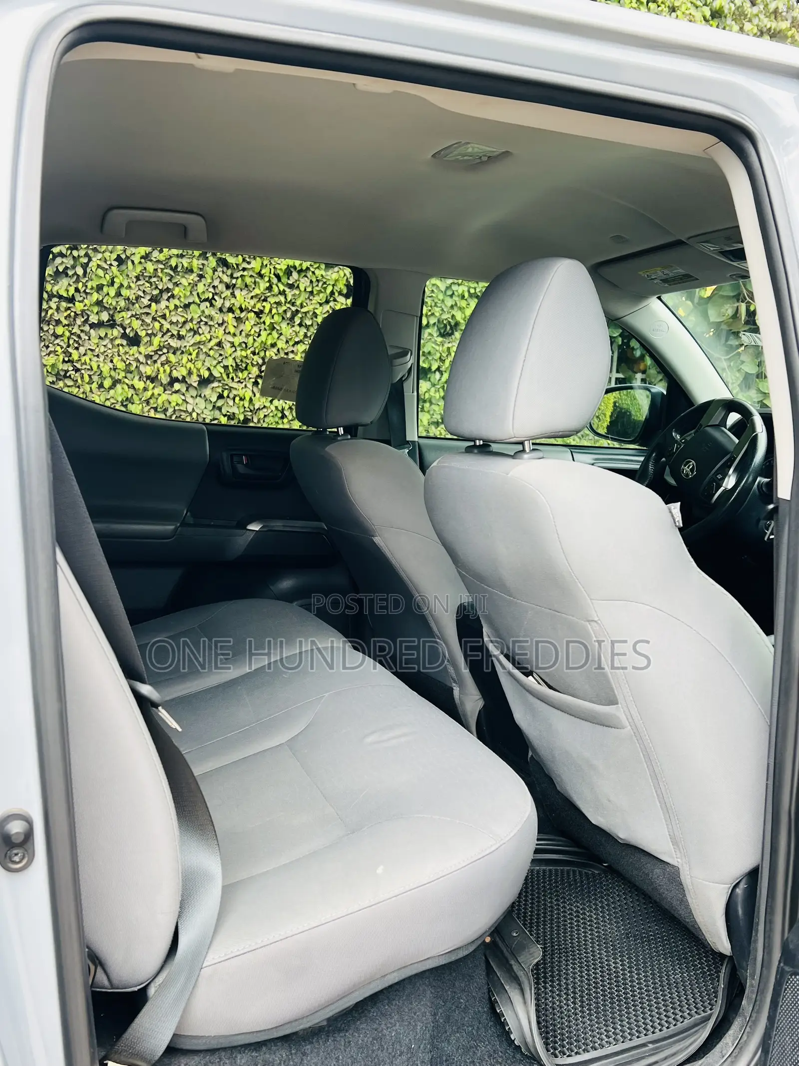 Toyota Tacoma SR5 2019 Gray