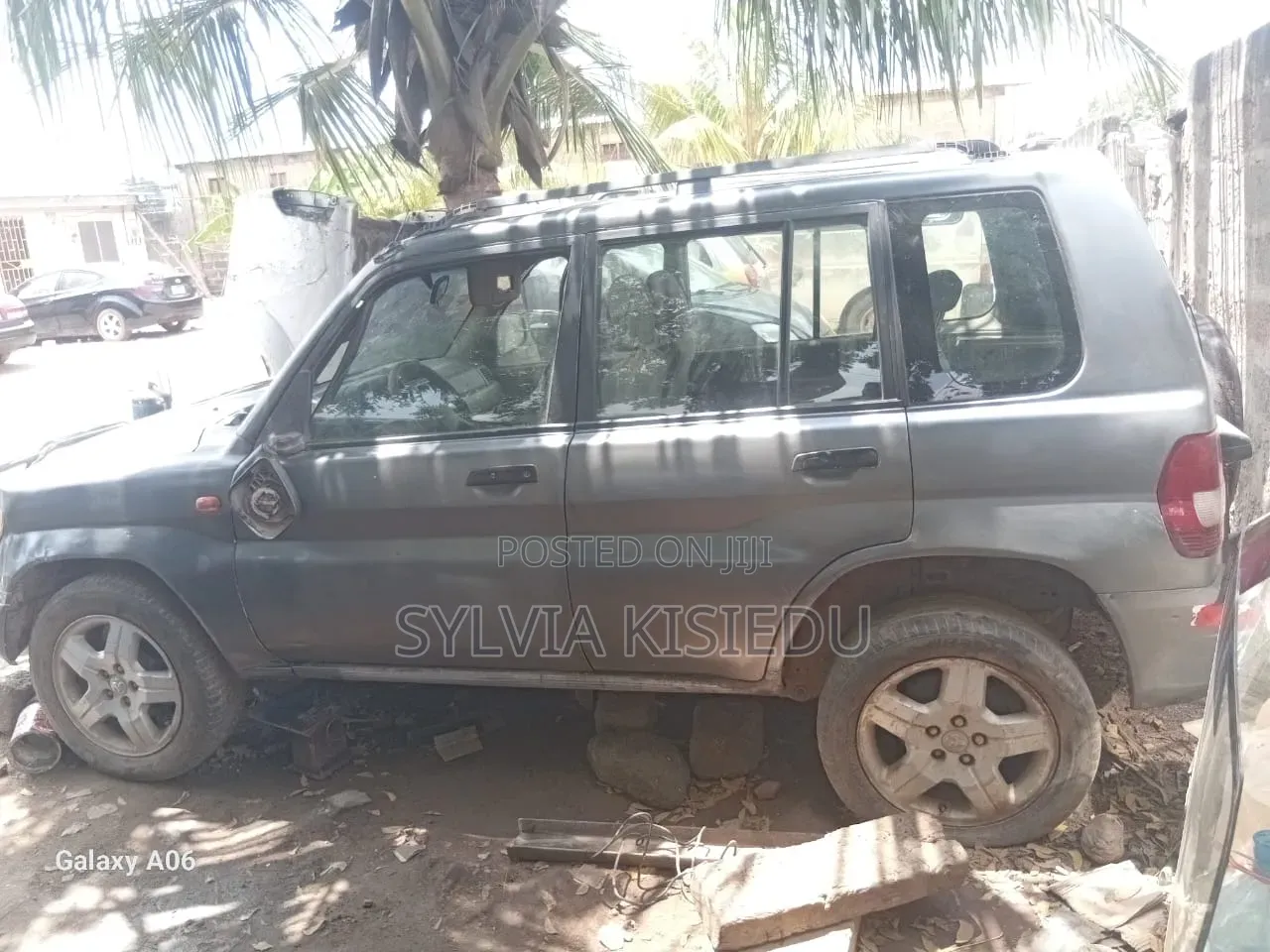 Mitsubishi Pajero IO 2003 Gray