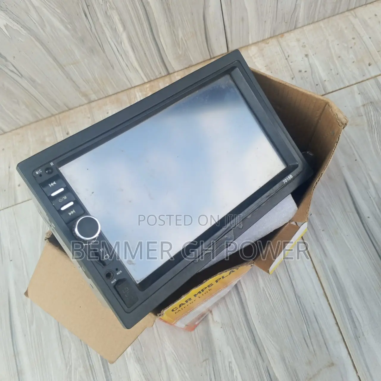 7-Inch HD Touch Screen Car MP5 Bluetooth Video ,Audio Player & FM