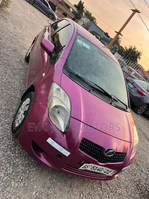Toyota Vitz 1.0 FWD 3dr 2008 Pink