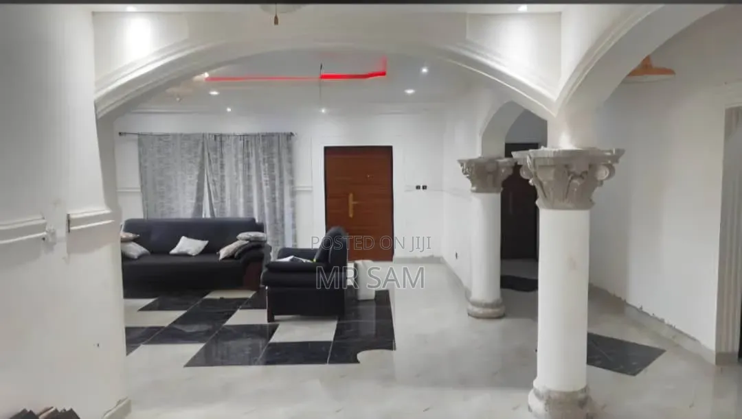 8bdrm House in Sam Properties, Millenium City for sale