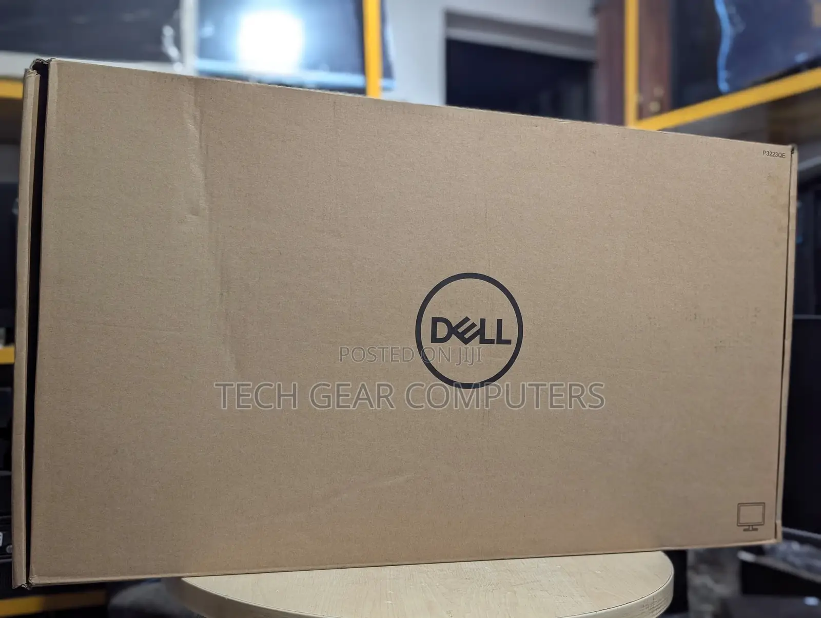 Dell P3223QE USB Type-C Hub Monitor, 31.5" IPS Display, 4K UHD