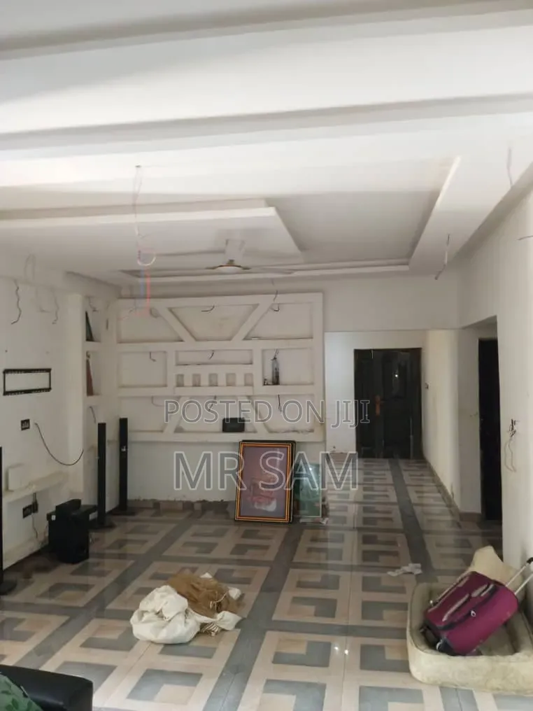 5bdrm House in Sam Properties, Amasaman for sale