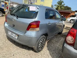 Toyota Vitz 1.3 AWD 3dr 2010 Gray