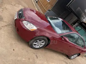 Nissan Altima 2.5 Automatic 2002 Red