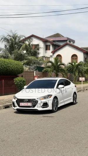 Hyundai Elantra 2018 White