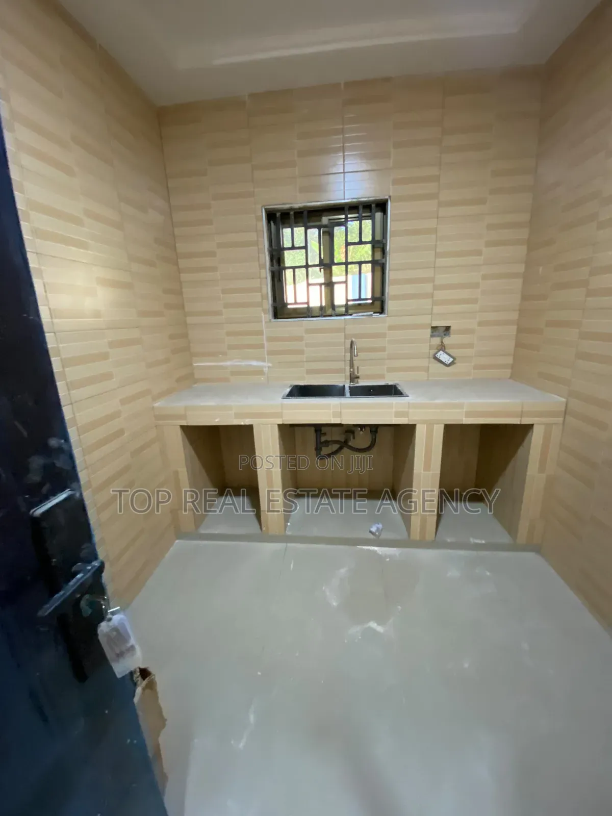 2bdrm Apartment in Kwabenya Estate, Ga East Municipal for rent