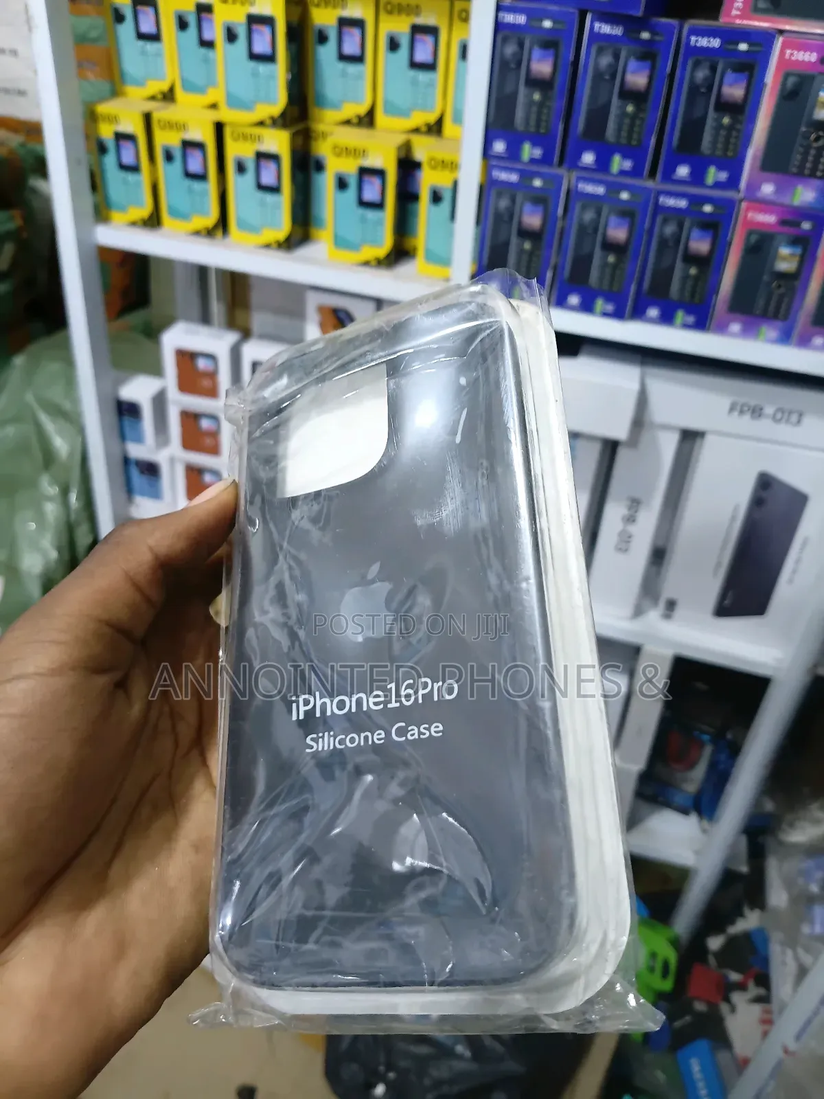 iPhone 16 Pro Pouch