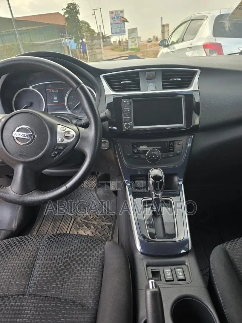 Nissan Sentra 2019 Black