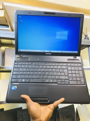 Laptop Toshiba Satellite C665 4GB Intel Core i3 HDD 320GB