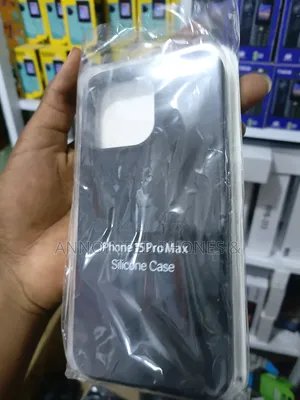 iPhone 15 Pro Max Pouch