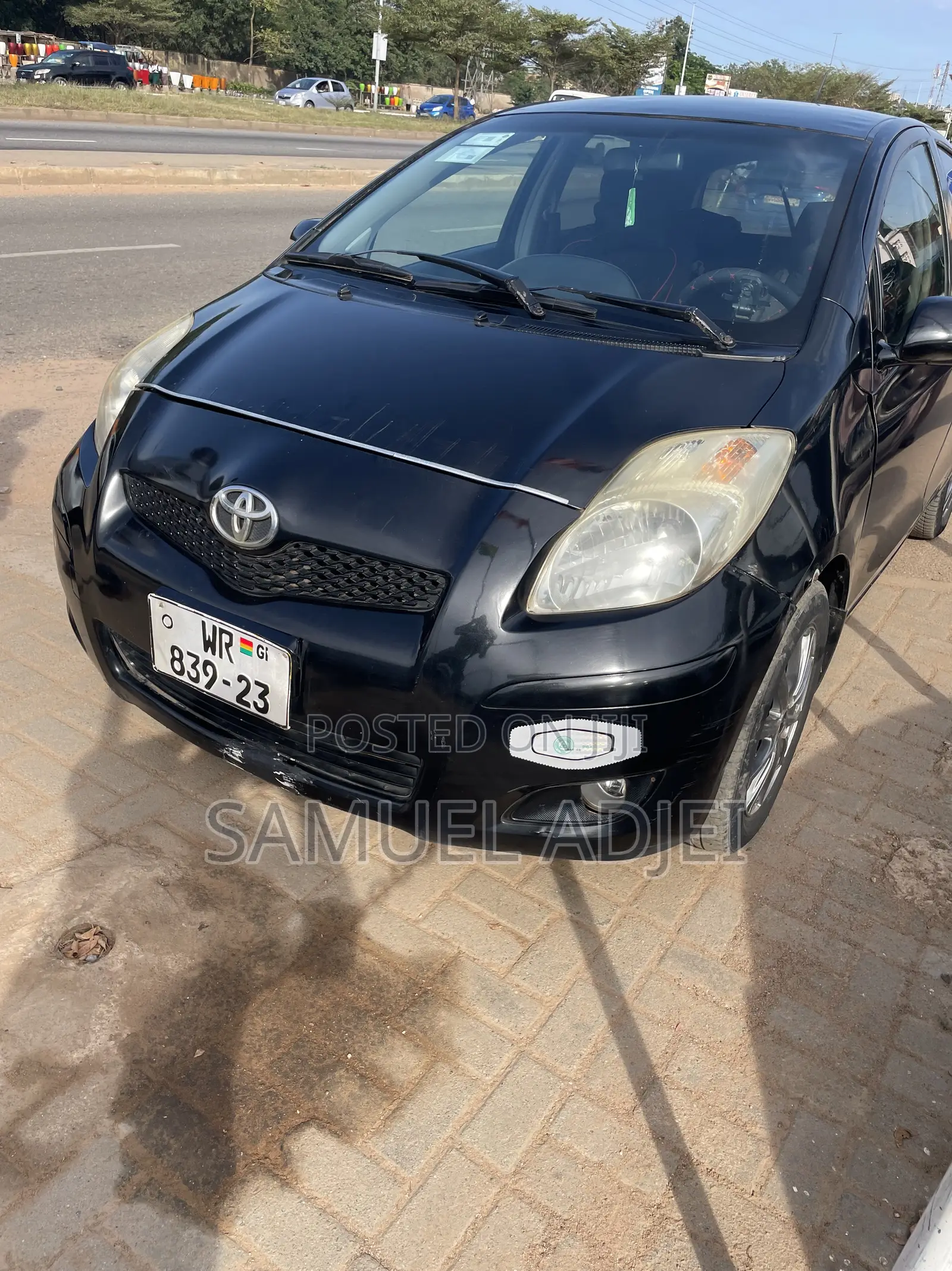 Toyota Vitz 2010 Black