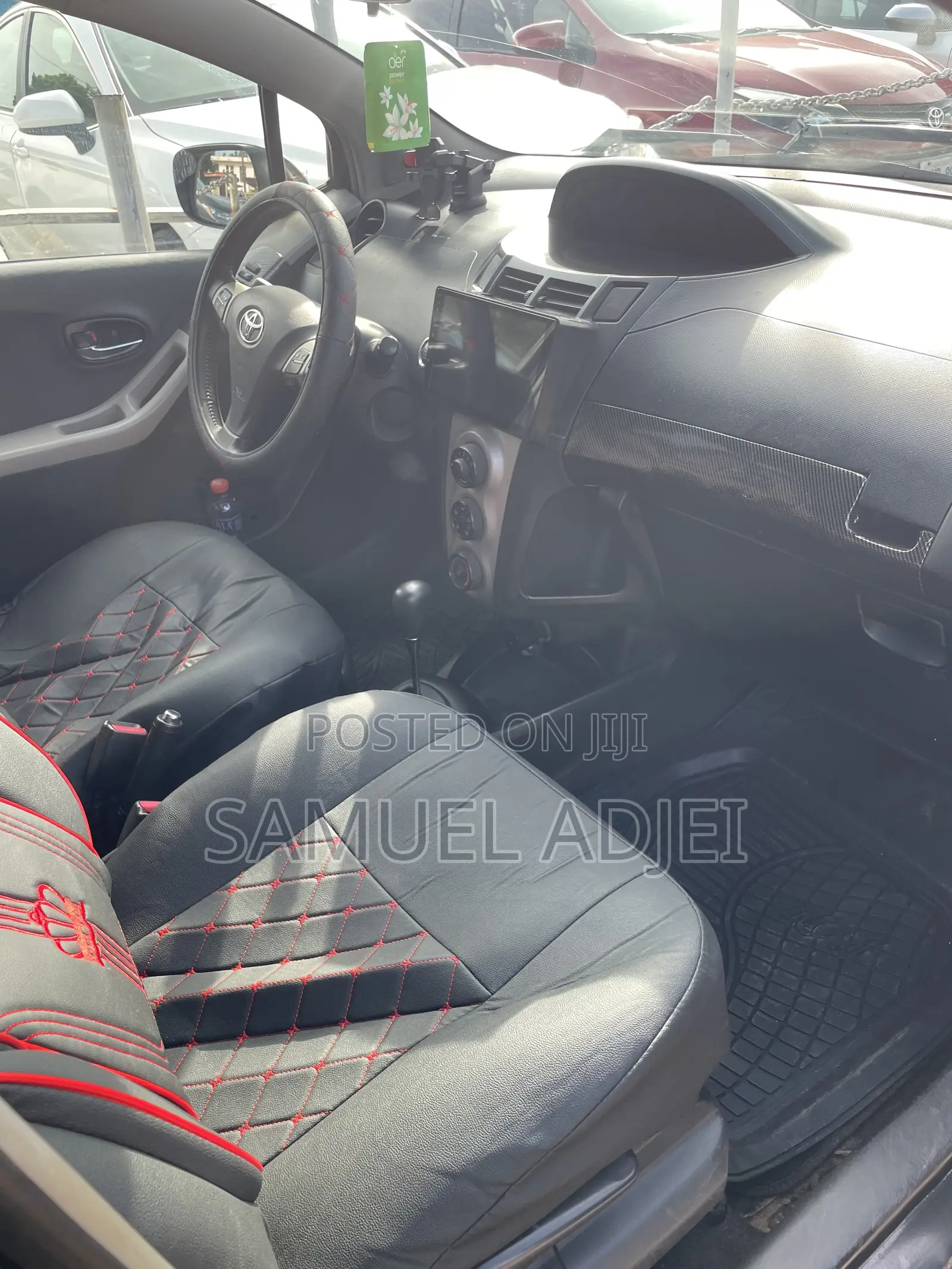 Toyota Vitz 2010 Black