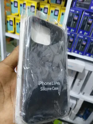 Iphome 13 Pro Pouch