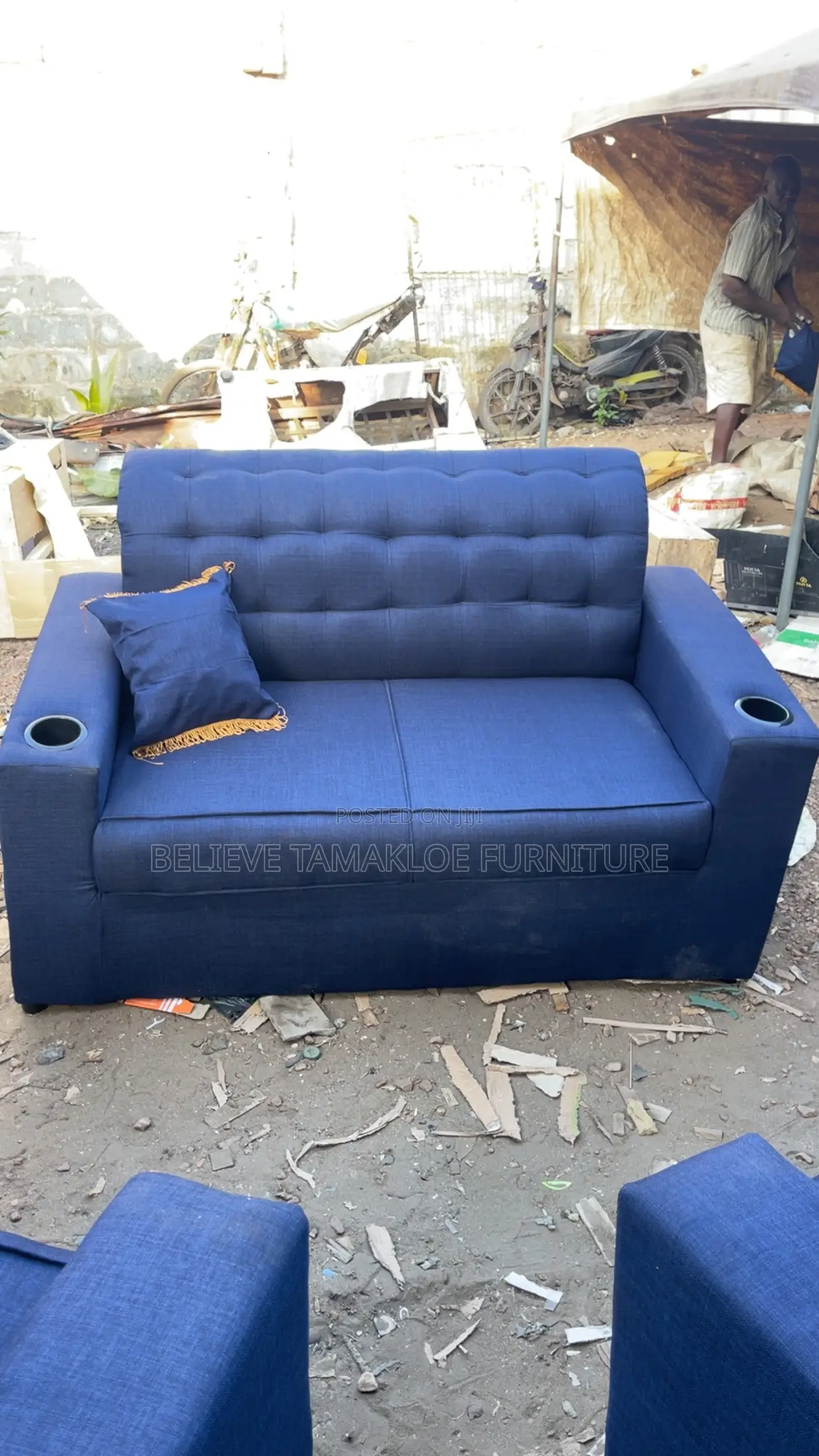 Two in One Couch With Throw Pillows