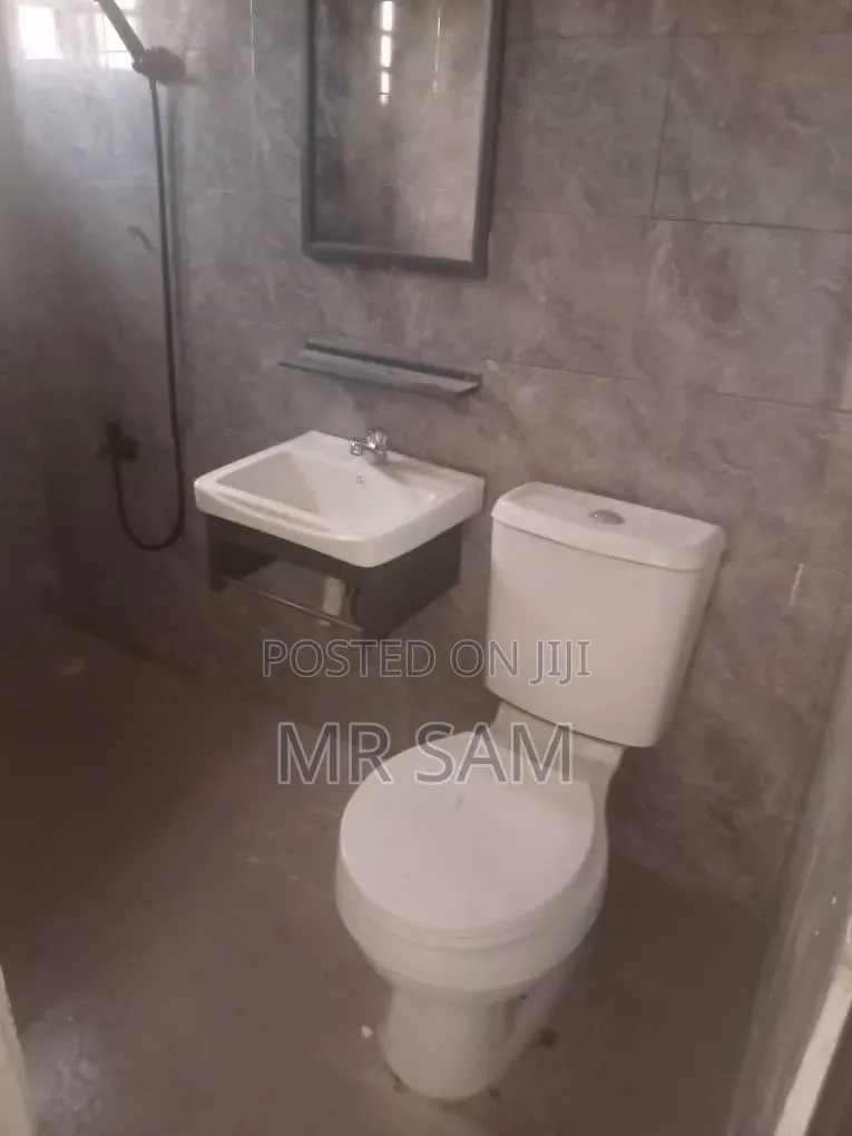3bdrm House in Sam Properties, Adade for rent