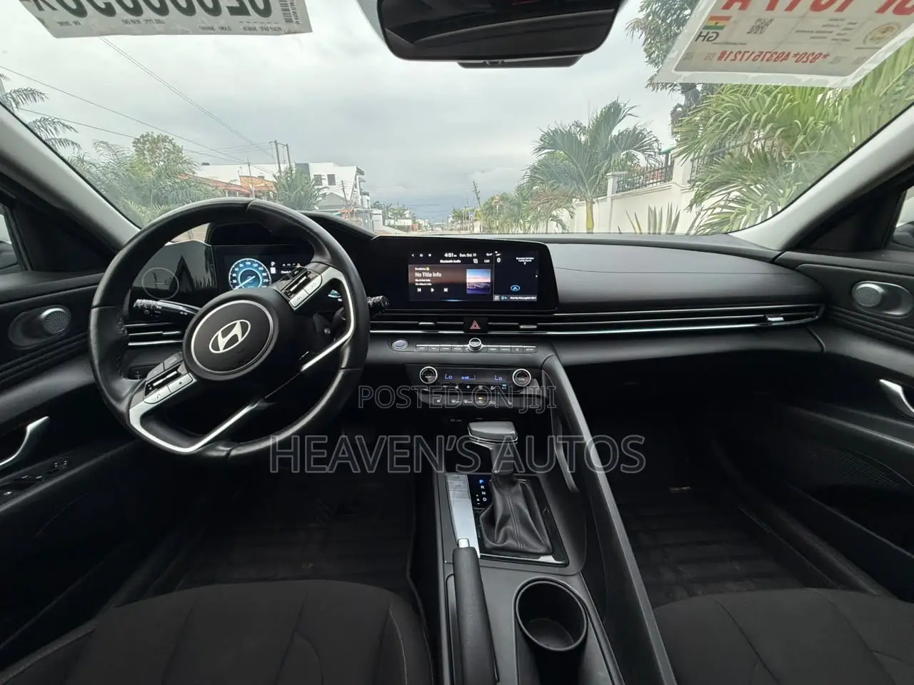 Hyundai Elantra 2024 White