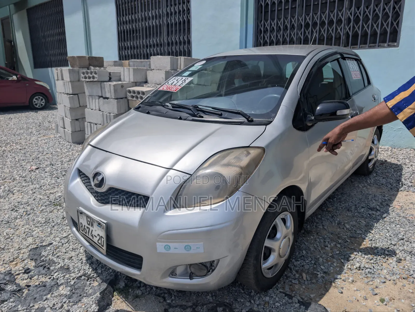 Toyota Vitz 1.5 FWD 3dr 2010 Silver