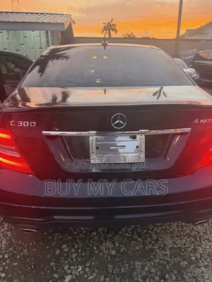 Mercedes-Benz C300 Sport 4Matic Sedan AWD (3.5L 6cyl 7A) 2014 Black