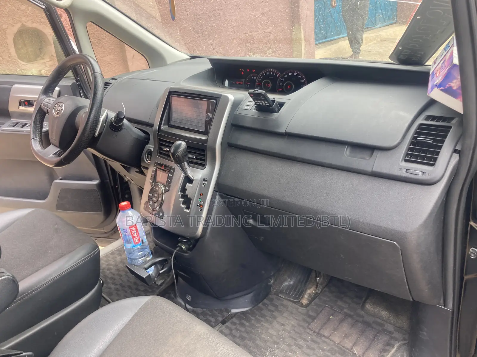Toyota Voxy V 2WD 7-Seater 2013 Black
