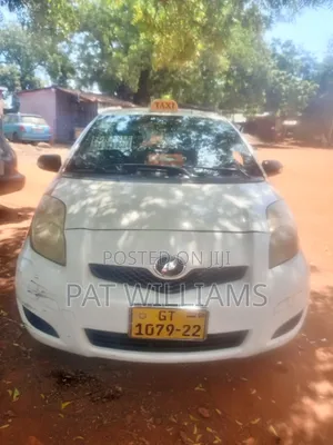 Toyota Vitz 1.0 FWD 3dr 2010