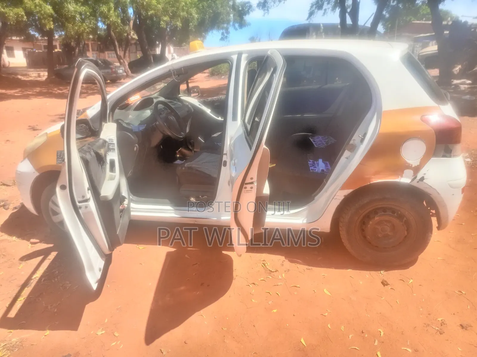 Toyota Vitz 1.0 FWD 3dr 2010