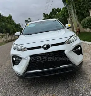 Toyota RAV4 2024 White