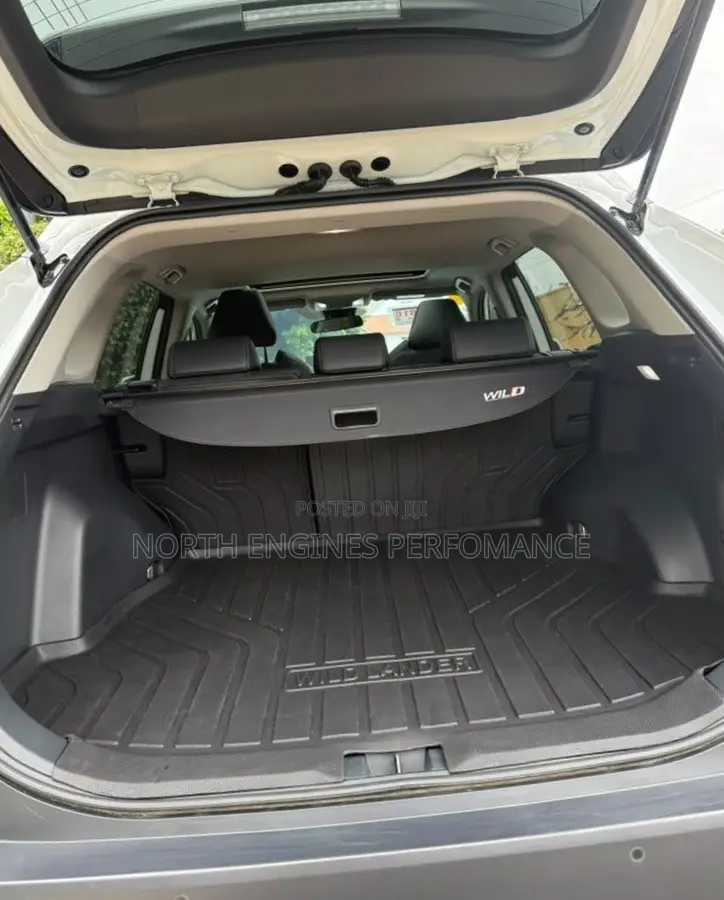 Toyota RAV4 2024 White