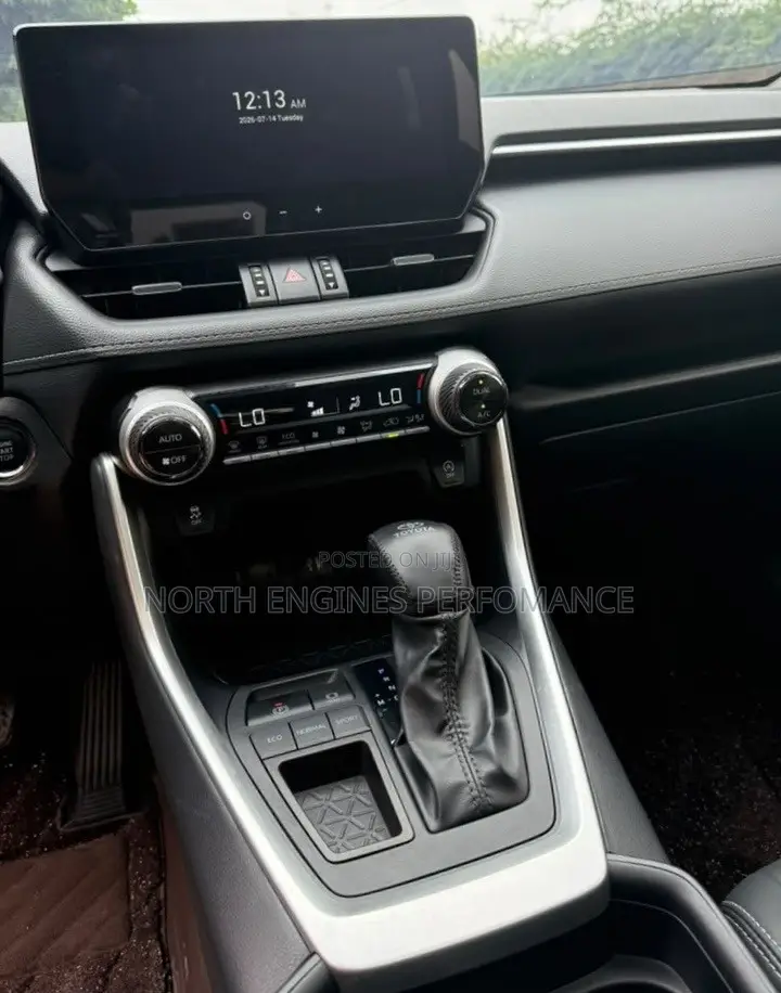 Toyota RAV4 2024 White
