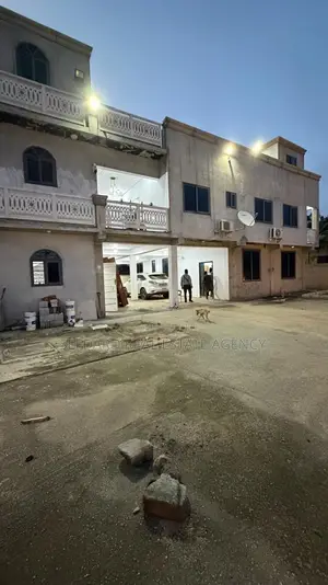 Furnished 6bdrm House in Sefdard Properties, Amasaman for sale