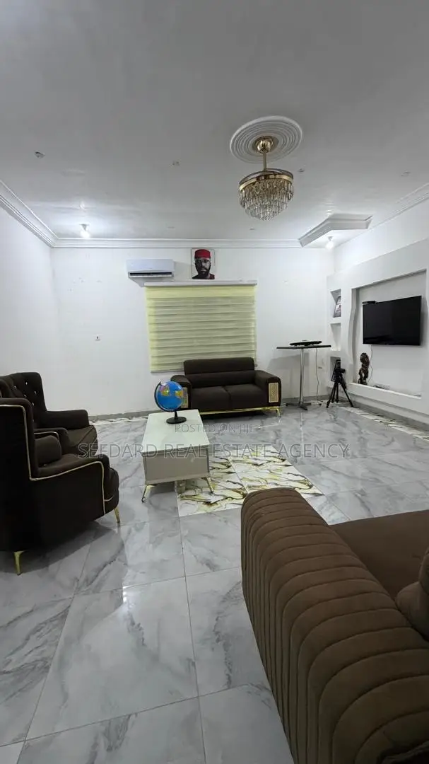 Furnished 6bdrm House in Sefdard Properties, Amasaman for sale