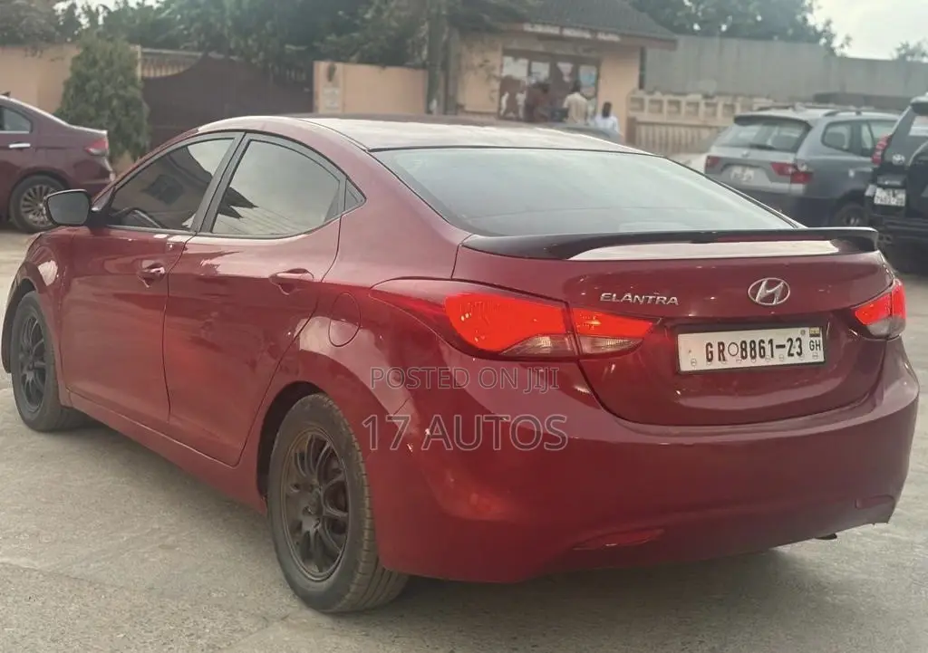 Hyundai Elantra GLS Sedan FWD (1.8L 4cyl 6A) 2013 Red